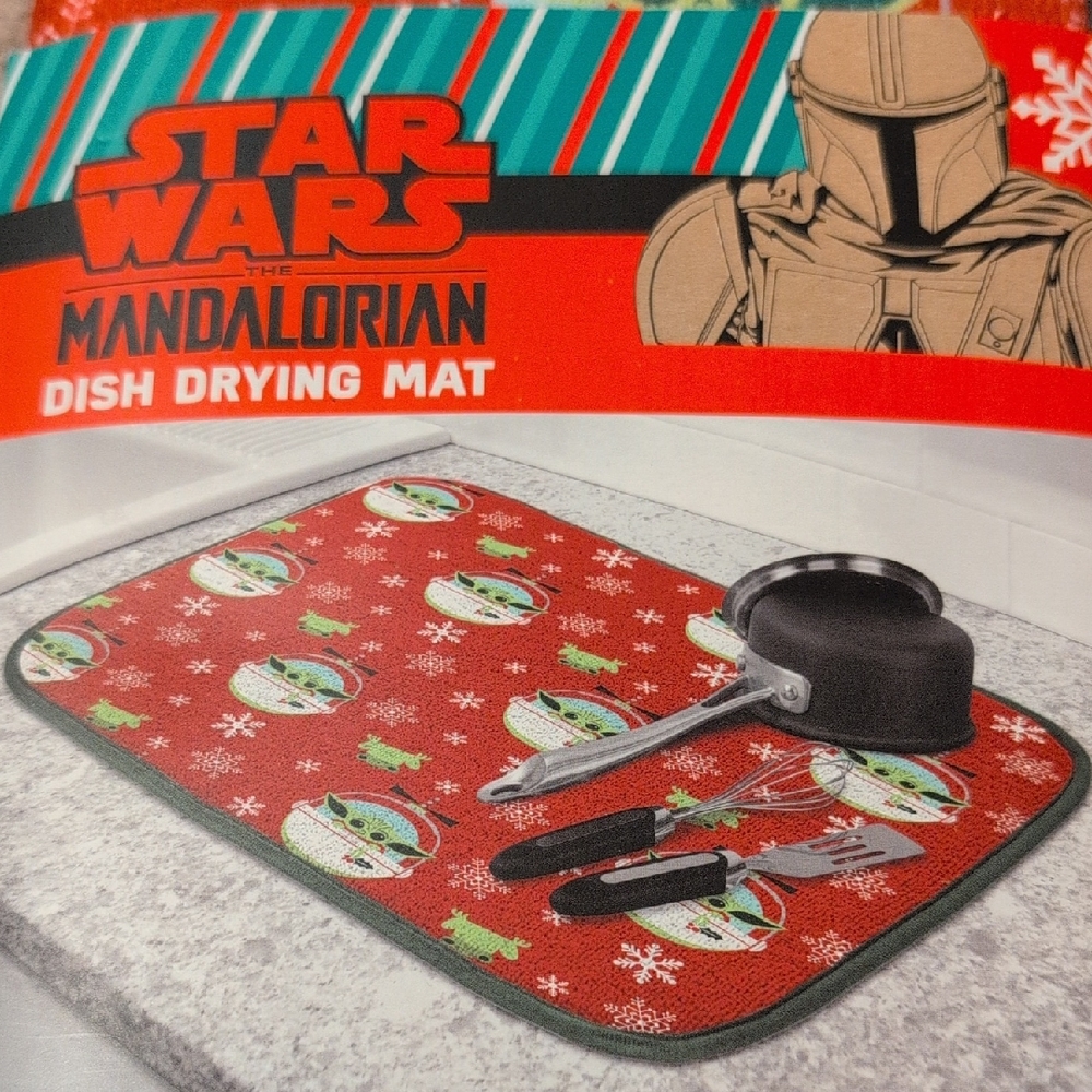 Star Wars Mandalorian Grogu Christmas Red and Green Drying Mat